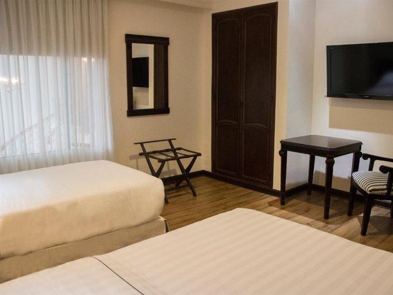 Hotel Castilla Real Pereira Exterior photo
